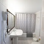 Georgina 4*