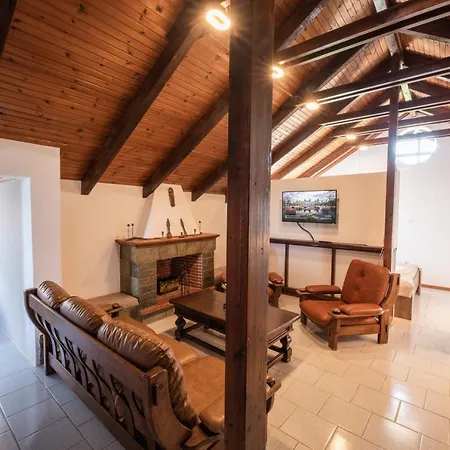 Guest house Georgina Katakolo