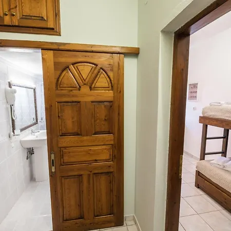 Guest house Georgina 4*