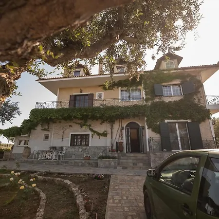 Georgina Guest house Pyrgos (Elis)