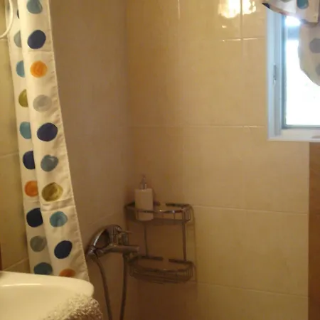 Georgina Πανσιόν 4*