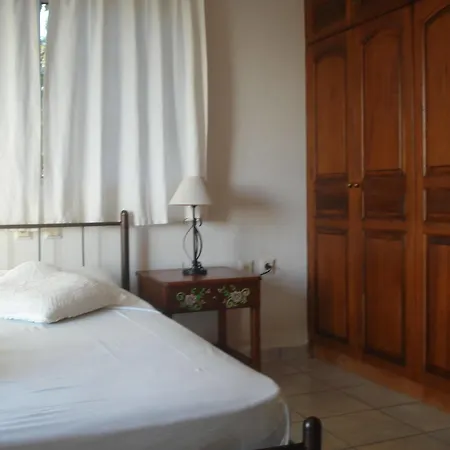 Πανσιόν Georgina